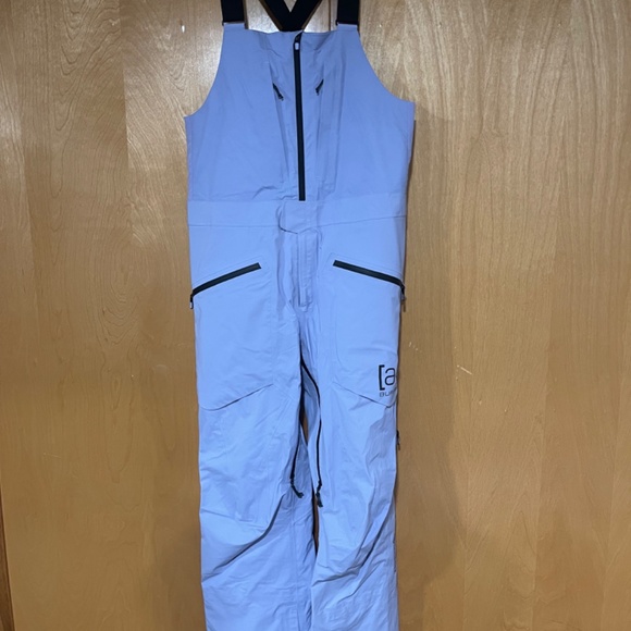 Burton ak snowboard jacket and bib pants - Picture 5 of 6